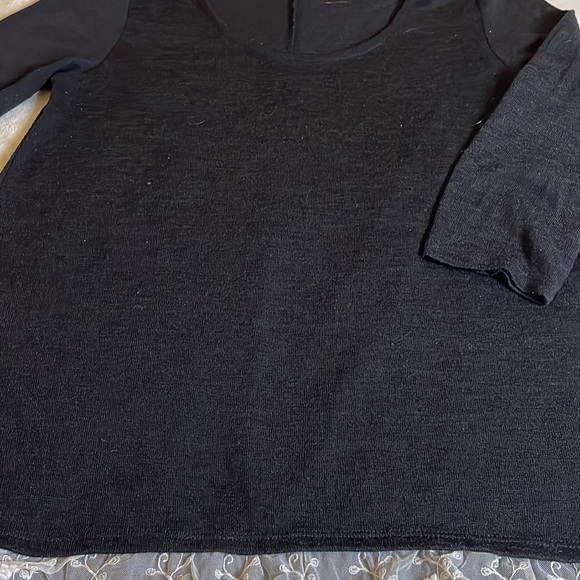 Arizona Jean Co. Black Long Sleeve with Lace Detail size M - Picture 3 of 9